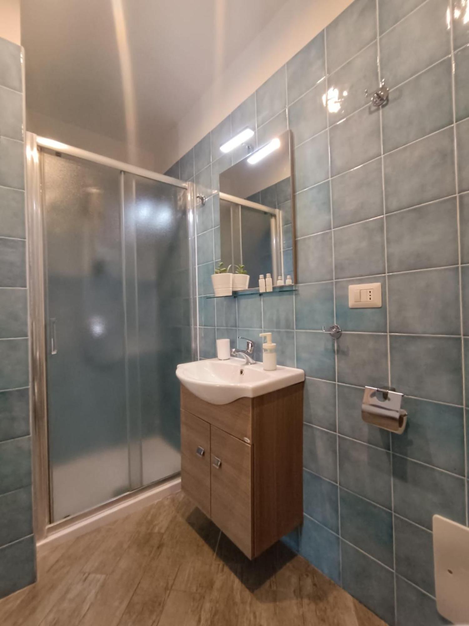 B&B Da Ary Colorful Rooms Neapol Zewnętrze zdjęcie